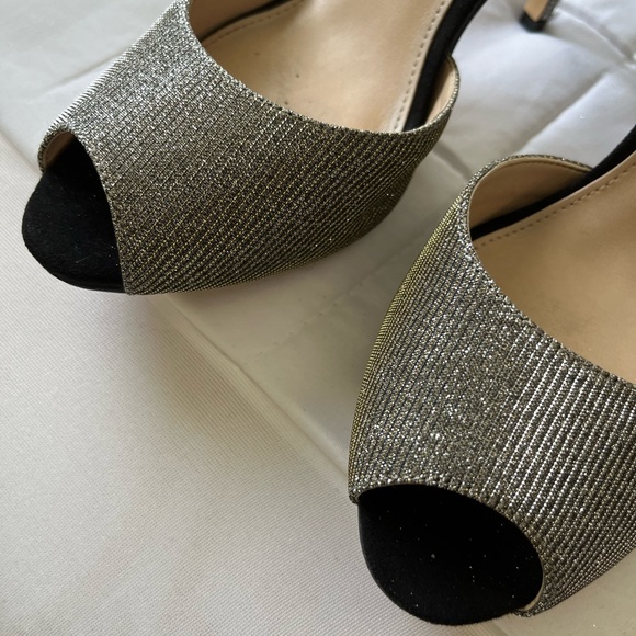 7.5 womens platform heels only wore once. - Picture 4 of 4